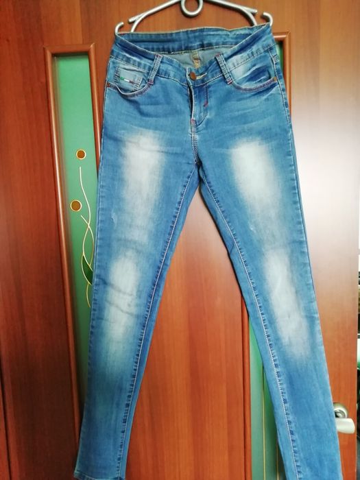 Продам джинсы разные размеры