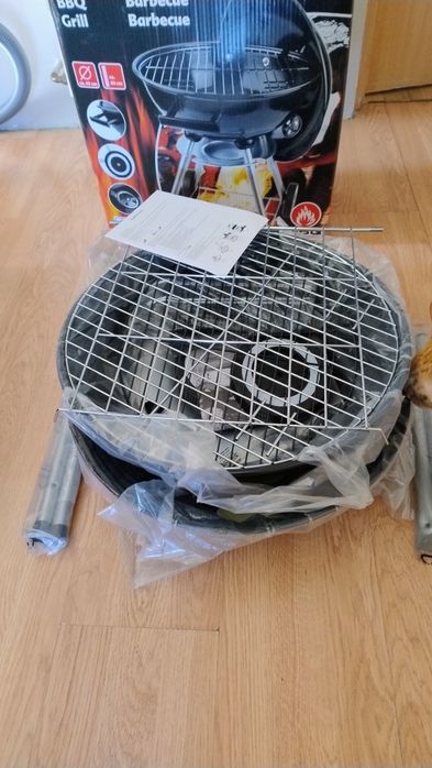 Grill  BBQ z kółkami