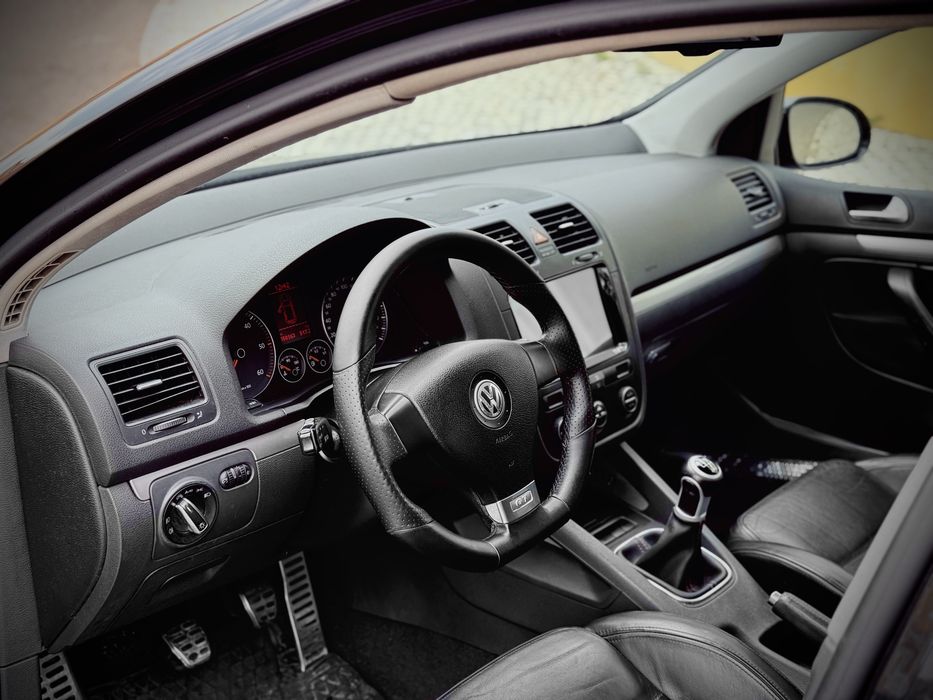VW GOLF 5 - 2.0 TDi SPORTLINE (Nacional)