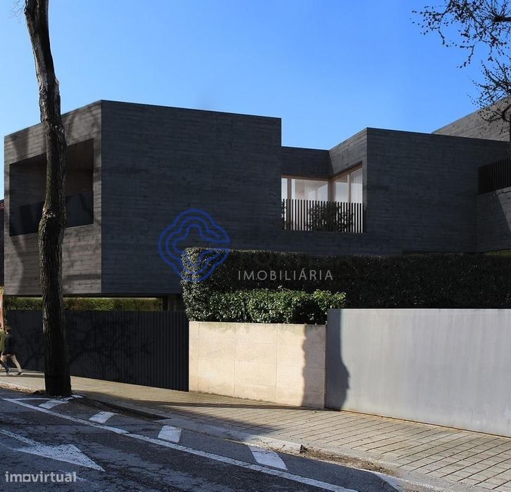 Moradia T4 com Projeto Aprovado