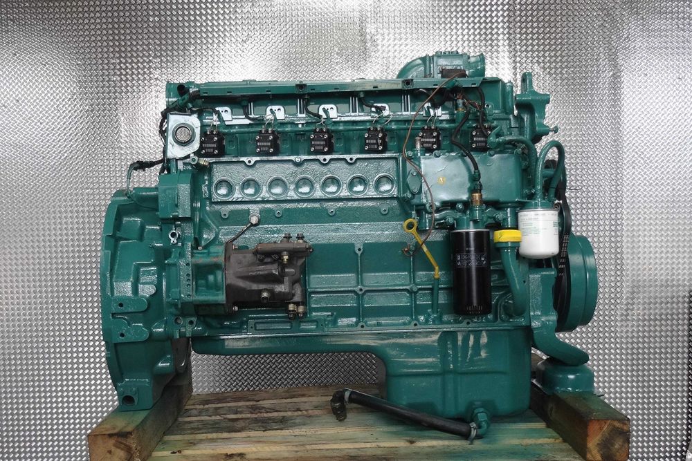 Remont silnika Volvo D7D do koparki, ładowarki, równiarki