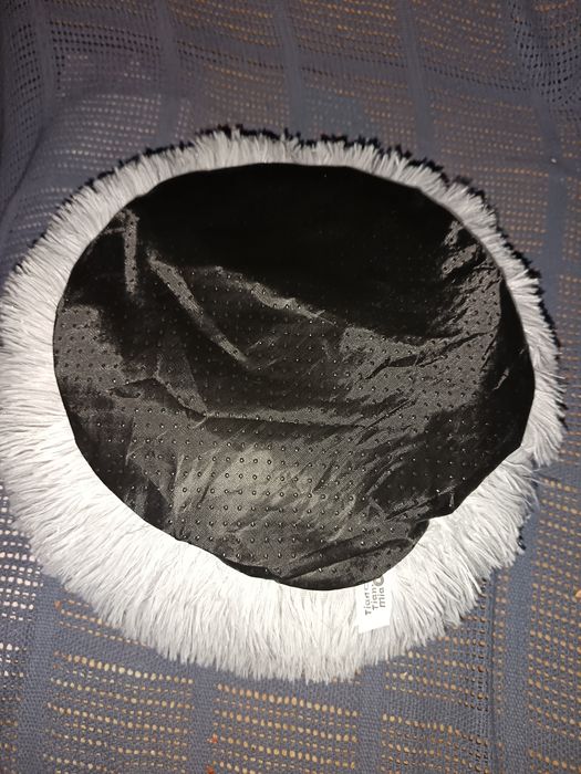 Продам тёплую лежаночку для котенка