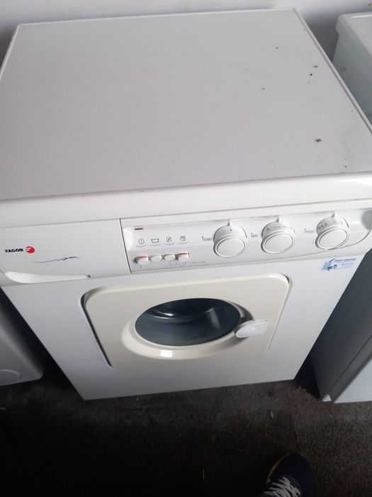 Maquina de lavar roupa  lavar e secar