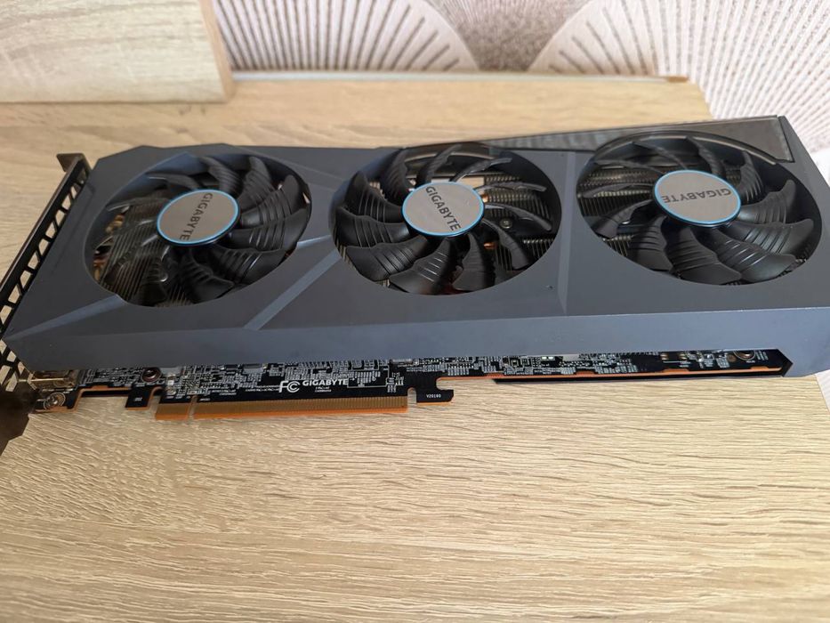 Gigabyte Radeon RX 6700 XT Eagle 12GB (НЕРОБОЧА / НА ЗАПЧАСТИНИ)