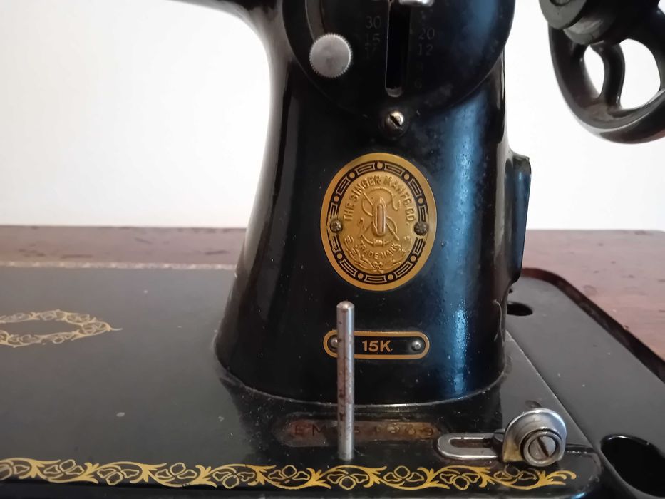 Máquina costura antiga Singer