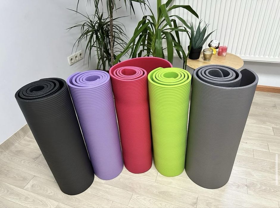 Килимок для фітнесу та йоги 1 см EasyFit NBR 10 мм коврик, каремат