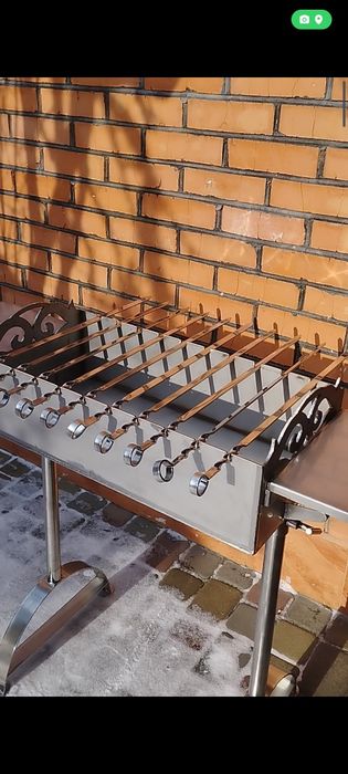 Мангал з нержавіючої сталі 4 мм. Розбірний на 10 шампурів.