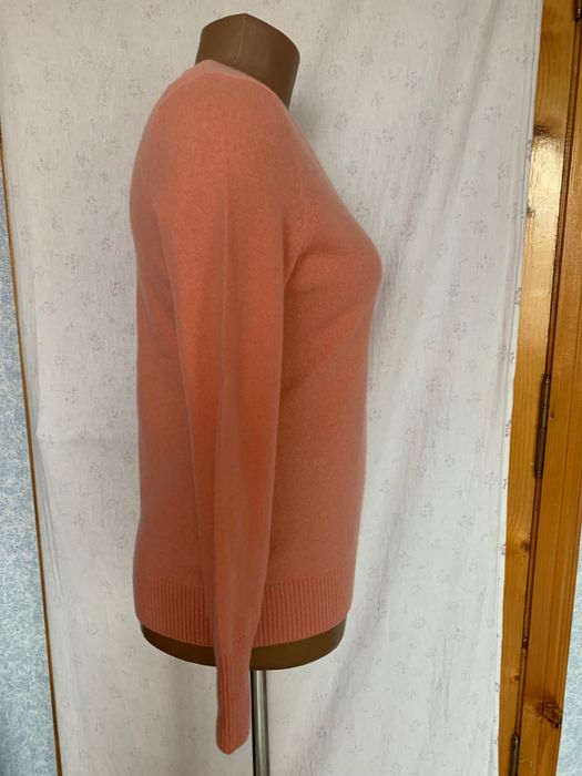 Кашеміровий жіночий светр персикового кольору. Розмір М.