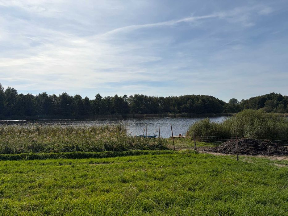 Działka z linią brzegową nad Jeziorem Łąki Zwiastowe