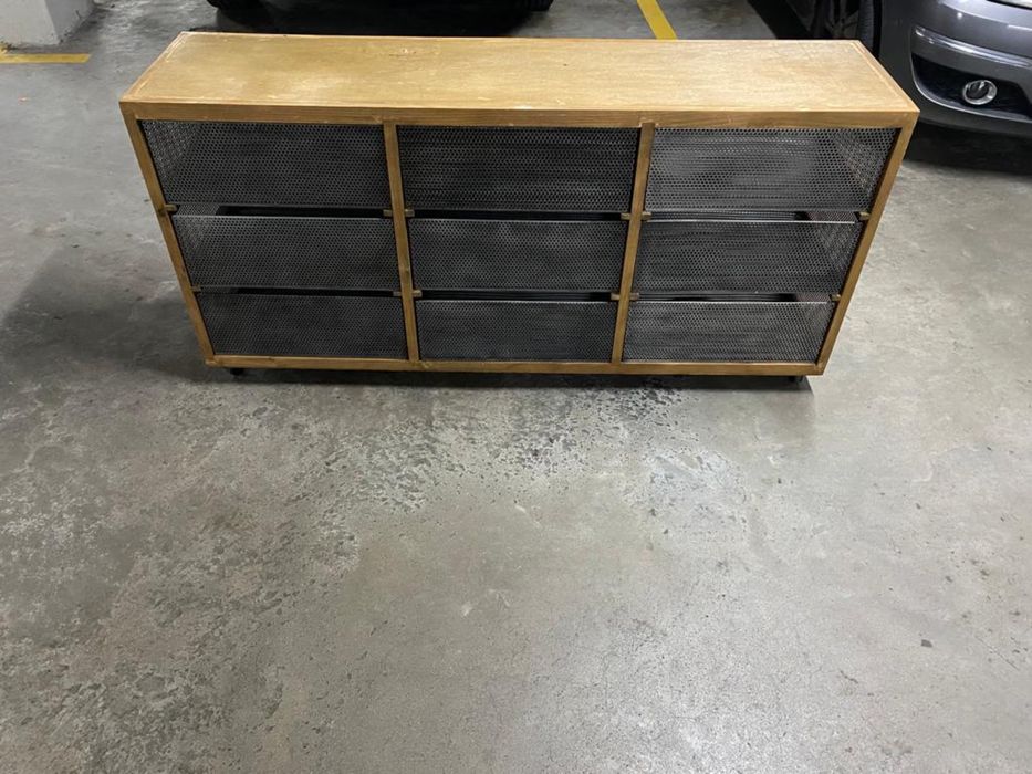 Armário 9 gavetas da Loja do Gato Preto