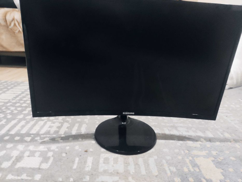 Монітор Samsung  C24F390FH