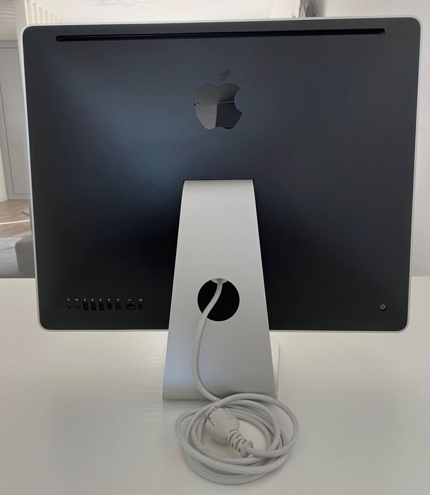 iMac 24” (2008)