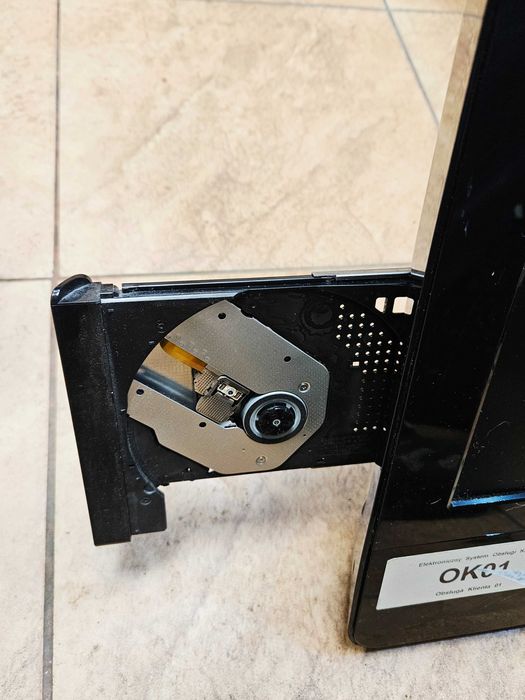 Dell Vostro 320 AIO 20” E5400 2GB 320GB LINUX /  Win7 Licencja