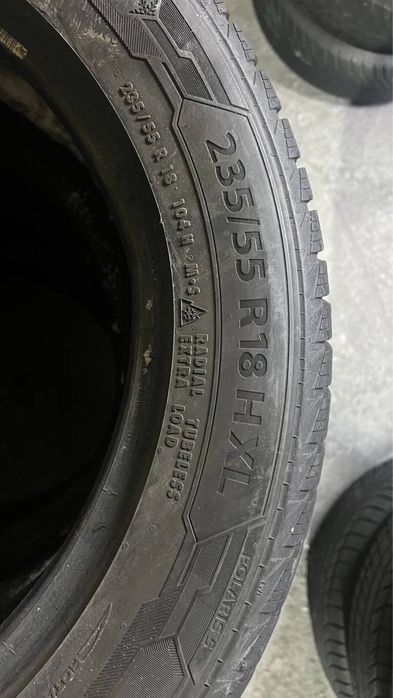 Комплект зимової гуми 235/55/18 Barum