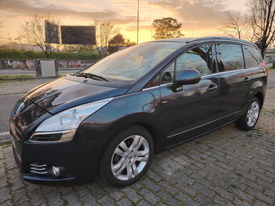 Peugeot 5008 1.6 E-HDi Allure 2013 Caixa Automática 7 lugares 220milkm — photo 2