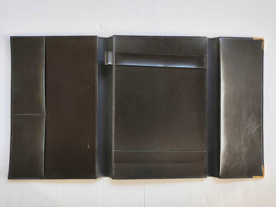 Pasta mão documentos Control Data pele preta