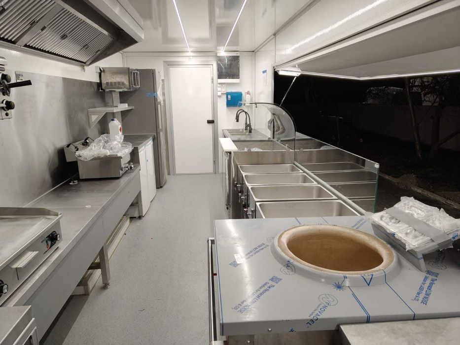 Przyczepa gastronomiczna kebab grill kuchnia indyjska 6,2x2,3m