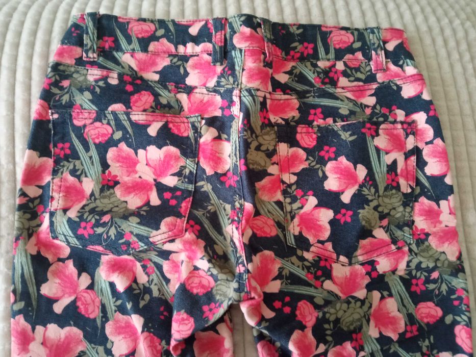 Spodnie damskie jeansowe Esmara w kwiaty r. 36