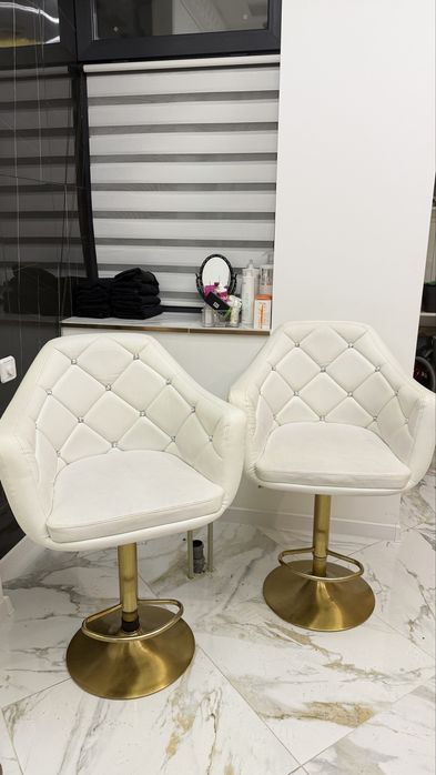 Крісло перукарське / для візажу