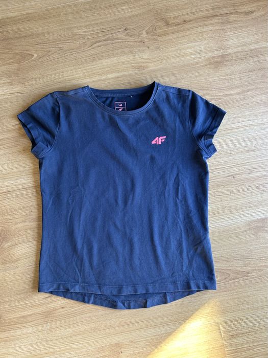 T-shirt dziewczęcy 4F rozm. 140