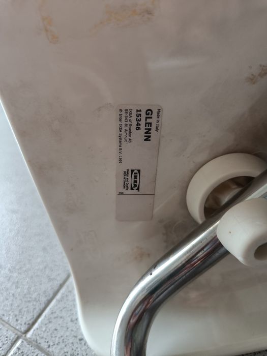 Banco IKEA Glenn (66 cm)