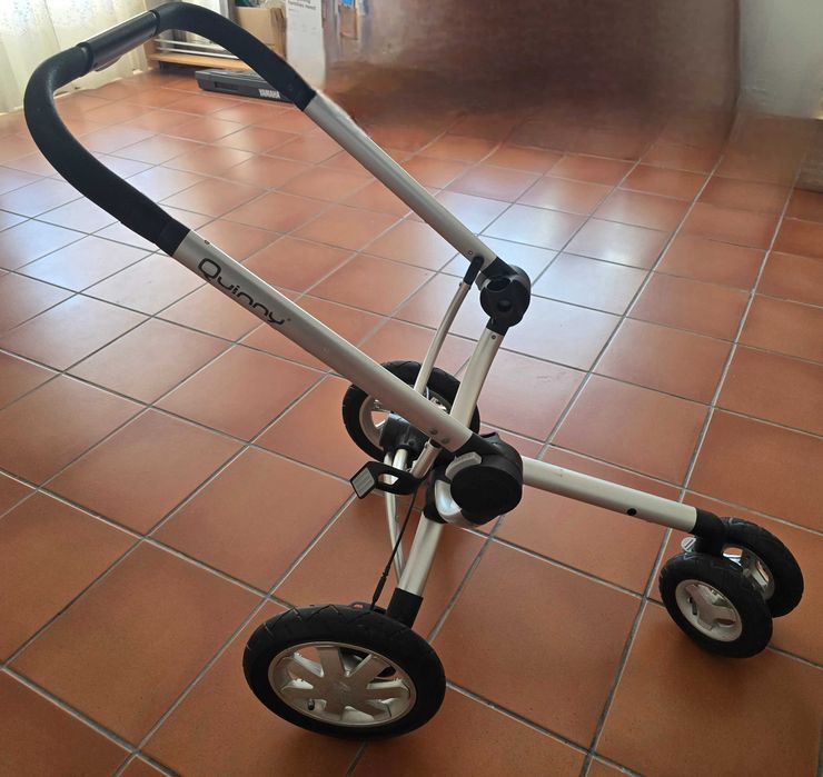 Carrinho de bebé +ovo