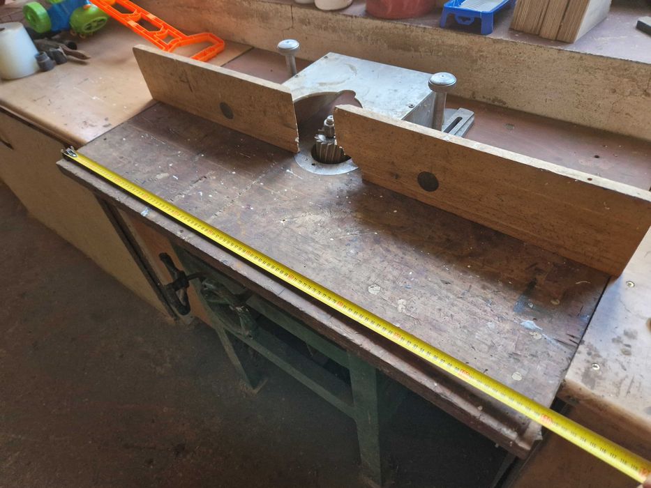 Frezarka dolnowrzecionowa