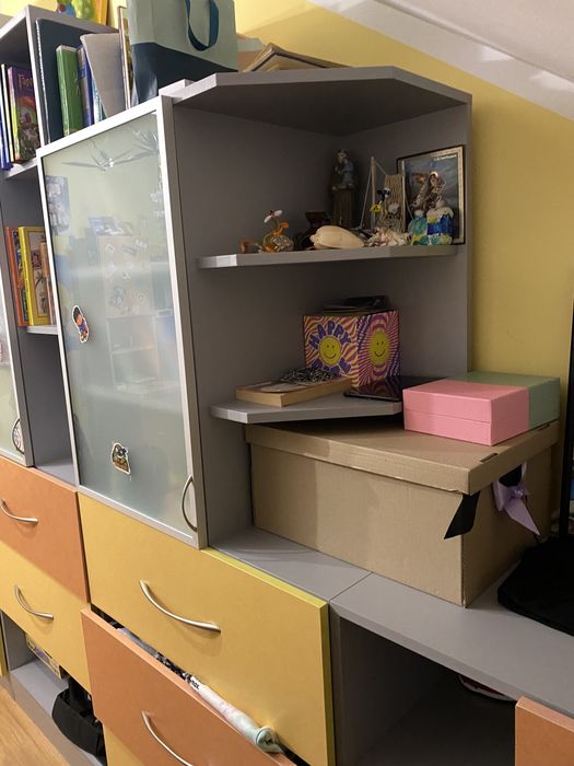 Шафа велика, з шафками