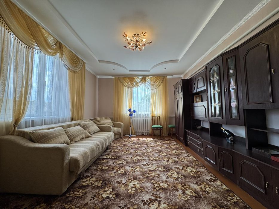 Продаж будинку Кременець