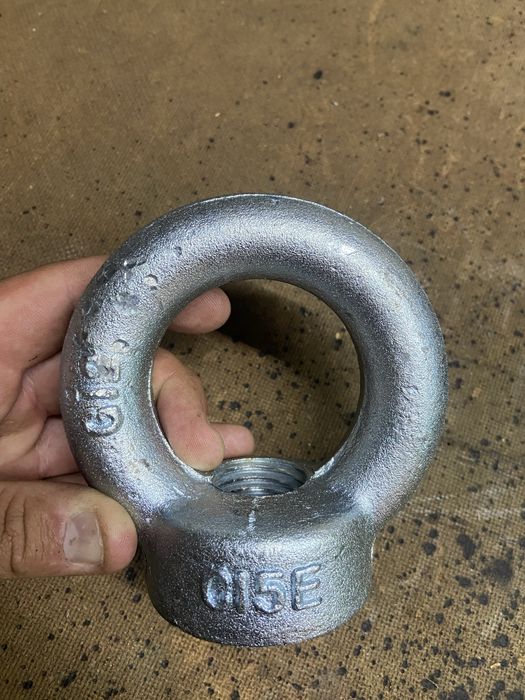 Olhal carga macho M30