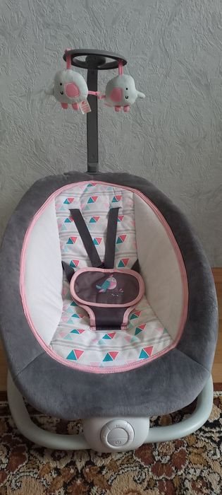 Крісло-гойдалка.