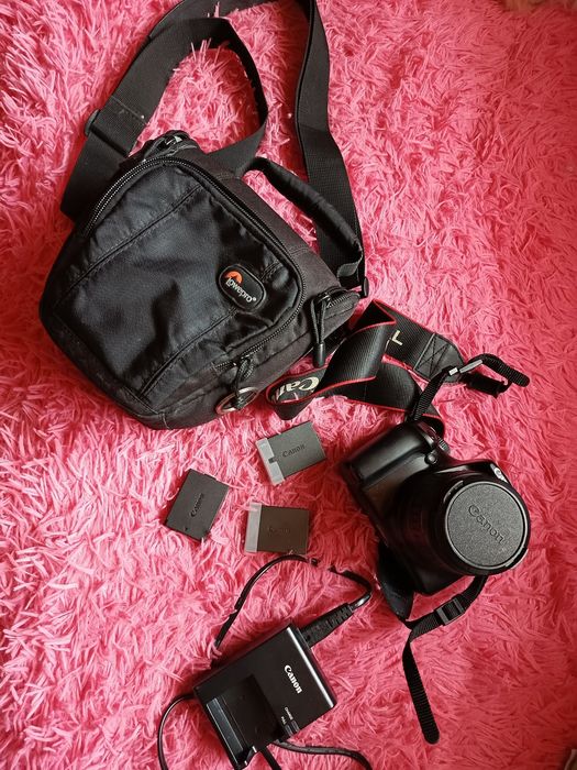 Фотоапарат Canon
