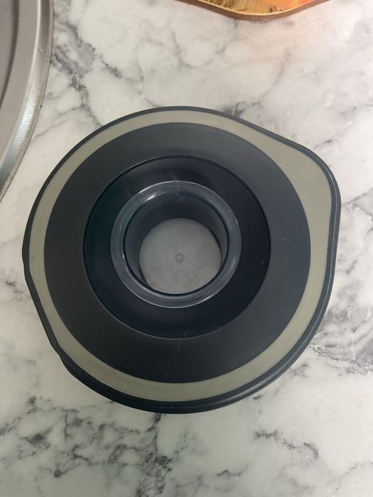 Блендер Philips з чашею для смузі та льоду