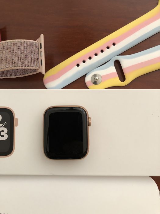 Apple watch se 44mm rose gold