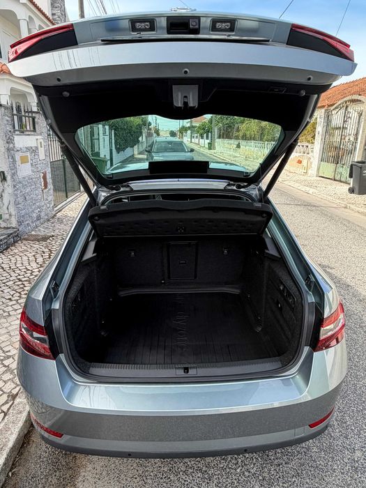 Skoda Superb 2.0 TDI 150cv | 2019 | Diesel | Excelente Estado — photo 2