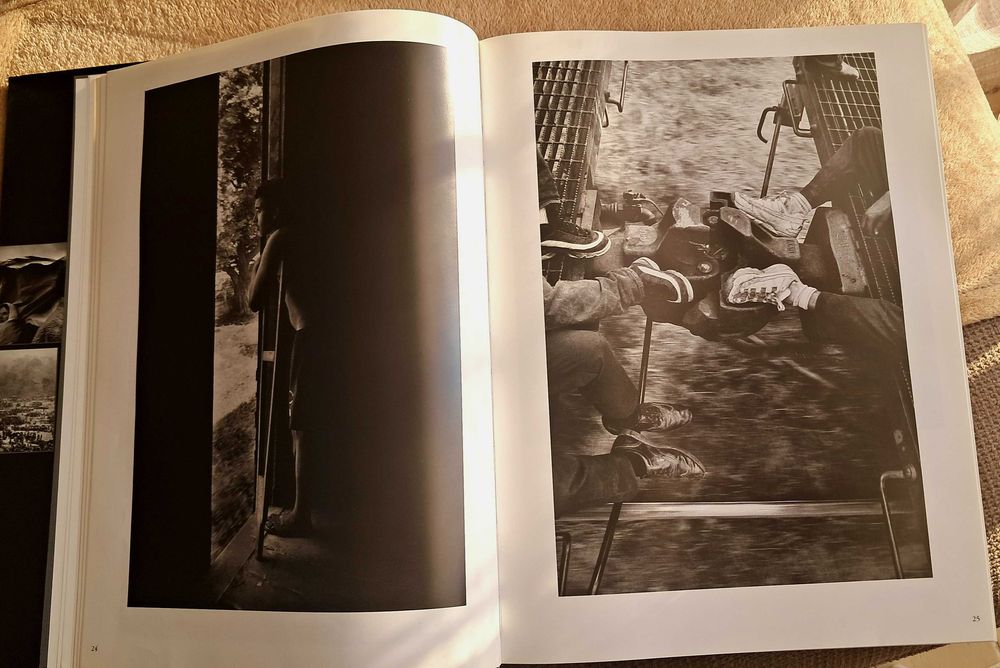 Livro "ÊXODOS" - Sebastião Salgado (Edição Original Caminho, 2000)