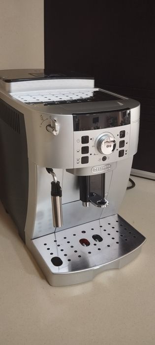 Magnífica S cinza Delonghi