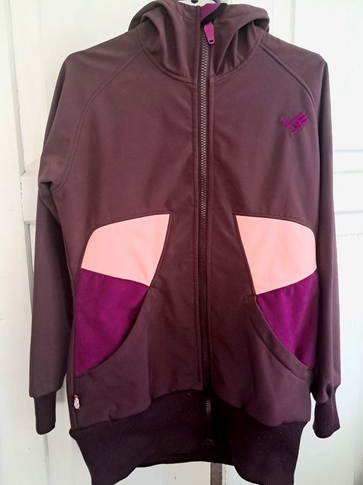 Жіноча трекінгова куртка