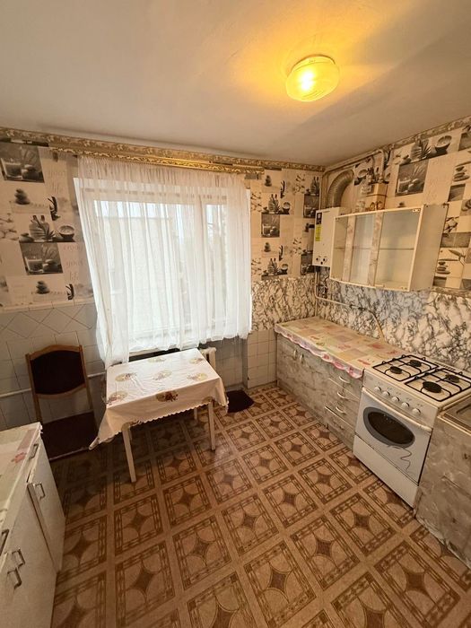 Продам 2к квартиру в центрі