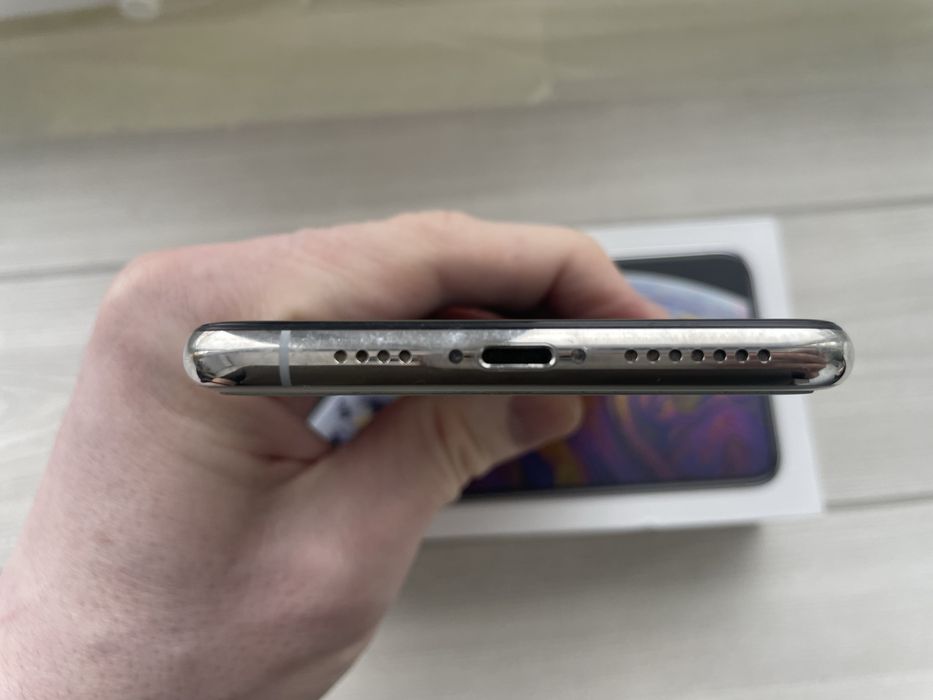 Продам Iphone XS Max 256