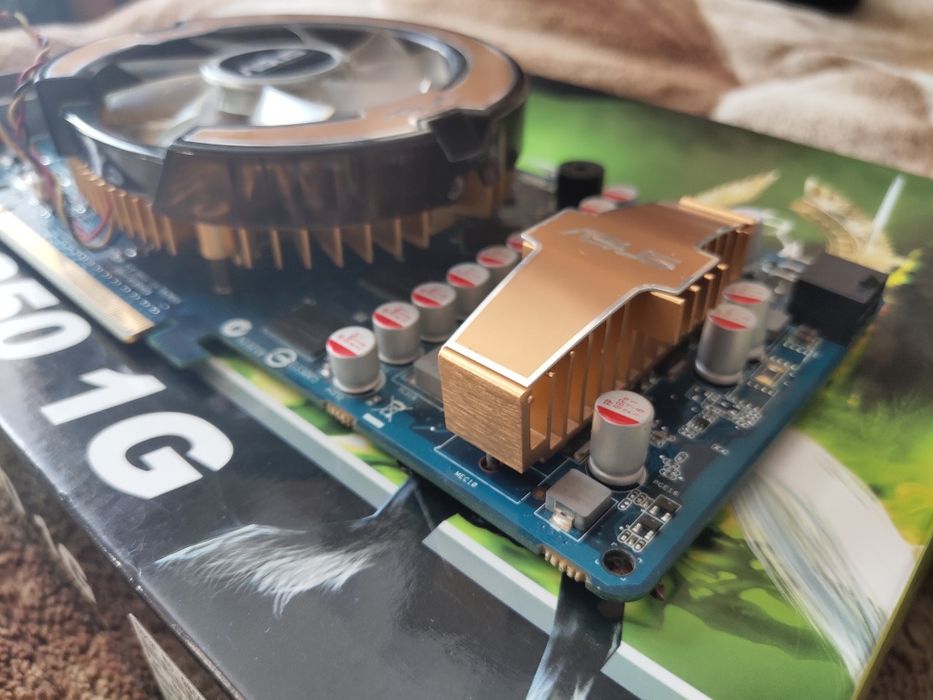 Видеокарта ASUS GeForce GTS 250 1GB DDR3, PCI-E, DVI, HDMI - б/у