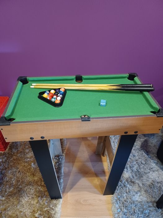Mesa de matrecos e snooker criança
