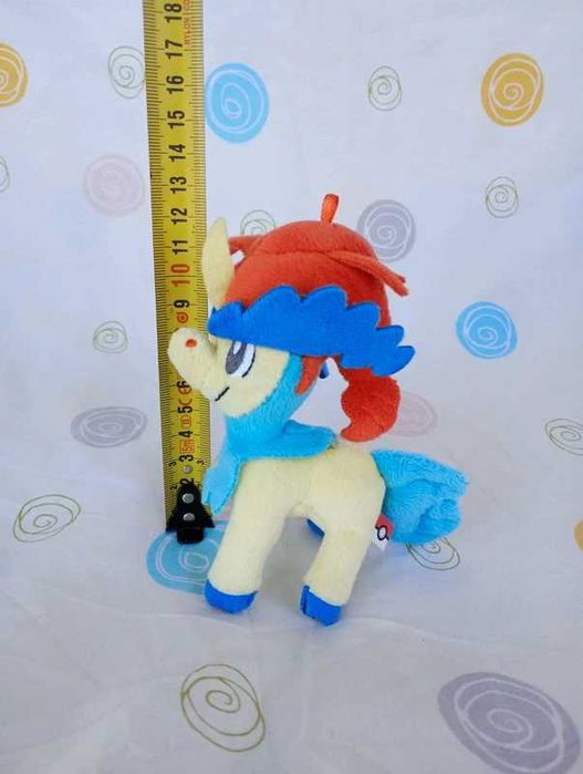 pokémon peluche do pokémon Keldeo da marca banpresto / bandai spirit
