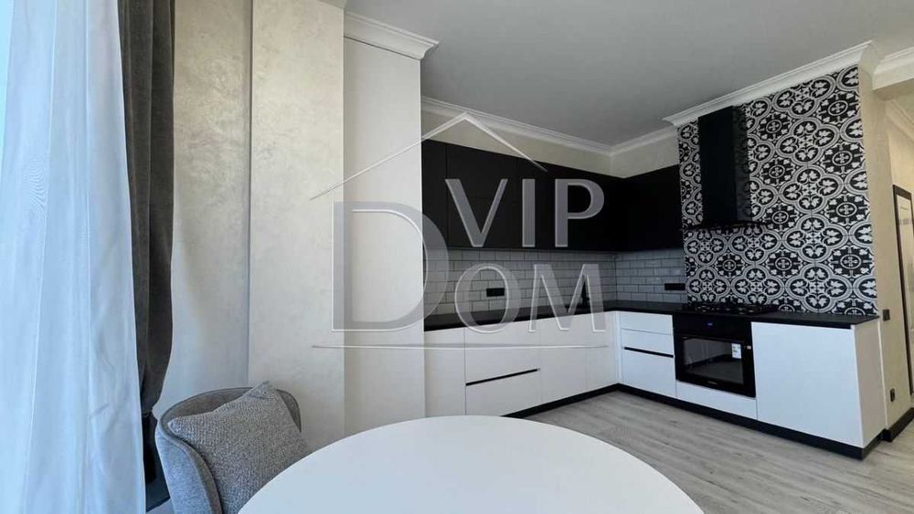 ПРОДАМ квартиру СВОЁ ОТОПЛЕНИЕ кирпичный, клубный дом Базарная улица