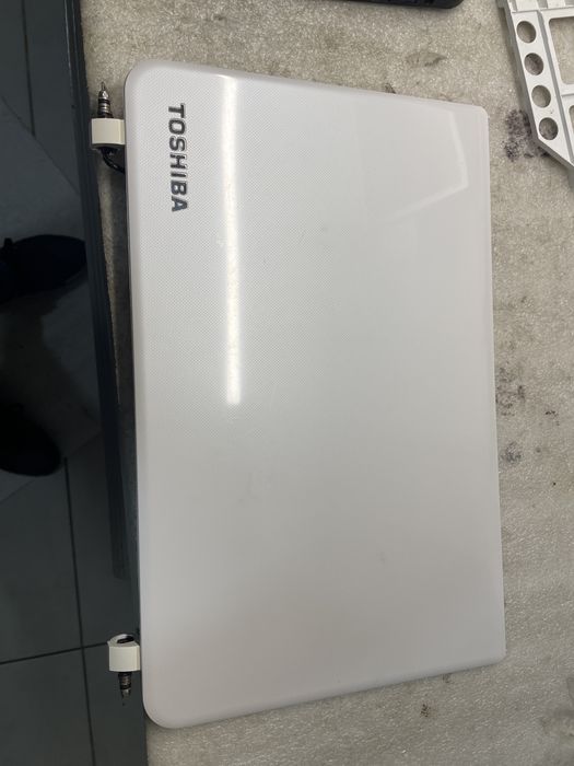 Toshiba l50-B teclado avariado