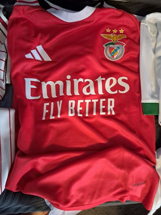 Vários clubes  t shit originais  tem retrô  ,vários tamanhos.