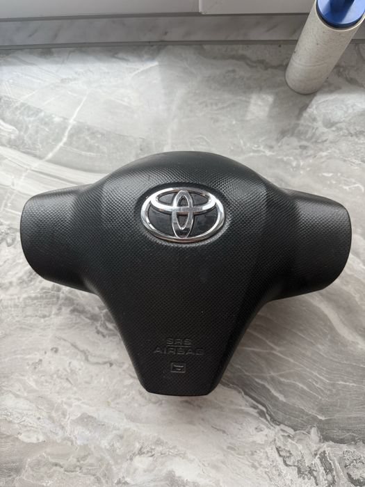 Подушка безпеки toyota yaris 1-3