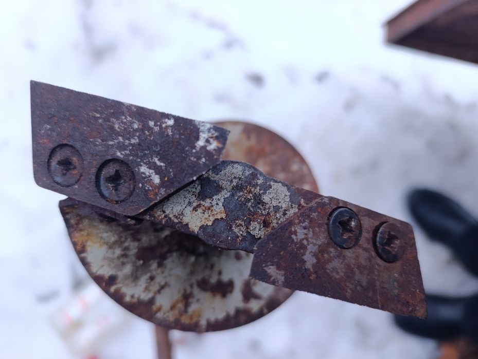 Льодобур для зимової рибалки