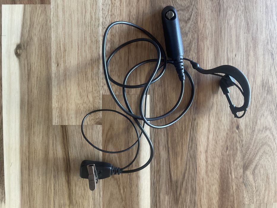 Rádio Motorola GP340 (não funciona, para peças)