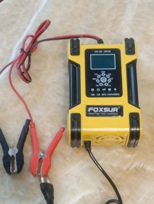 Интеллектуальное зарядное  устройство для АКБ 12V 12A/24V 6A